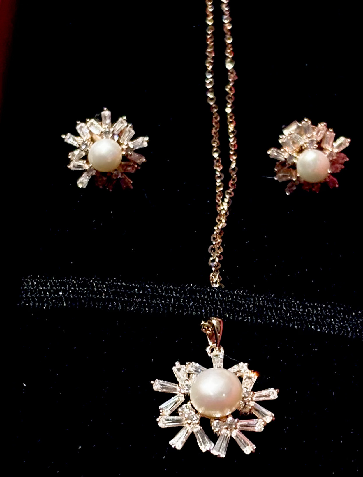 Radiant Pearl Sunburst Pendant Set