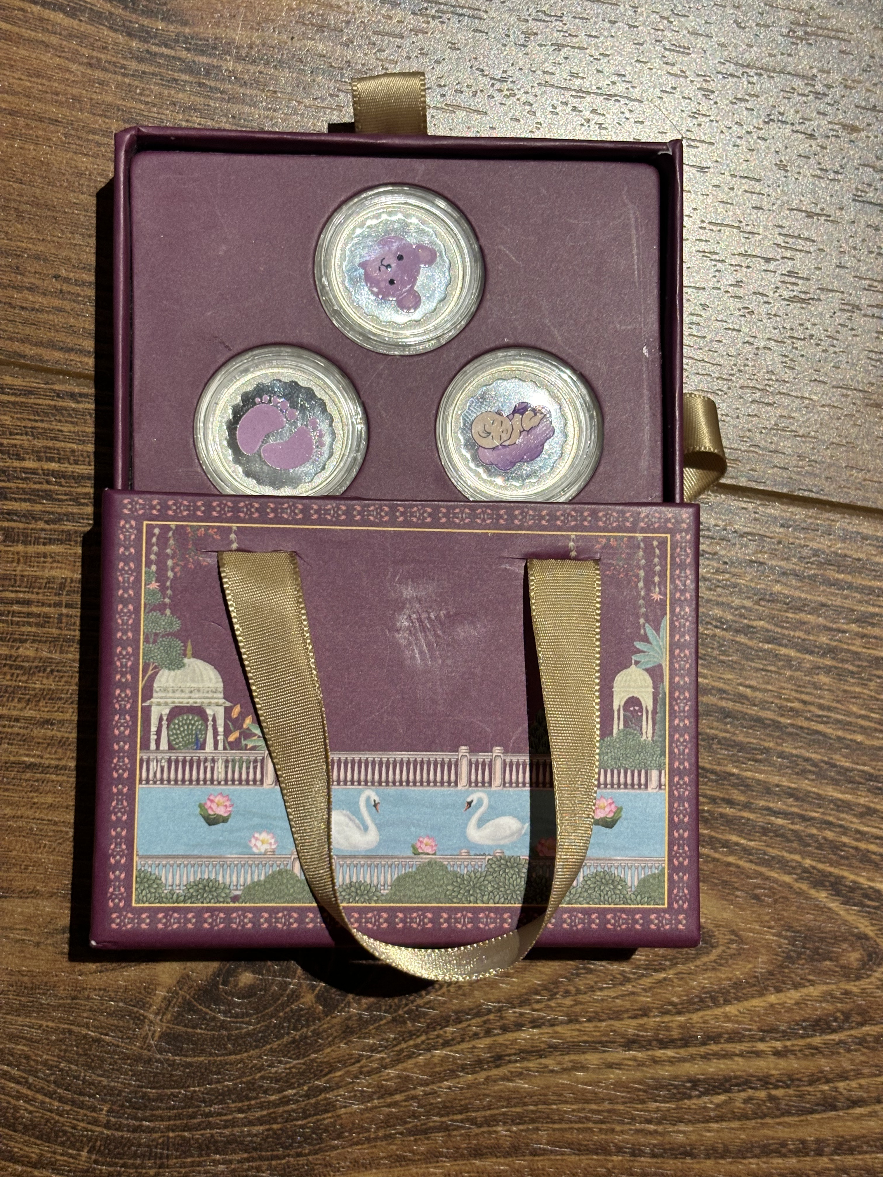 Customizable return gift (3 coins)